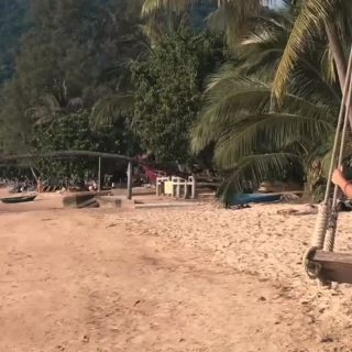 Parfois, il faut savoir faire une pause pour mieux revenir.

Cette année loin des réseaux m’a permis de réfléchir, d’apprendre et de construire quelque chose de plus solide.

Aujourd’hui, ANANKÈ fait son retour ! 🌞

Avec une vision plus claire et des projets qui arrivent très vite.

Merci pour votre patience.

L’aventure continue 🤍

#voyagesurmesure#travelplanner#retour#voyagepersonnalisé#vacances